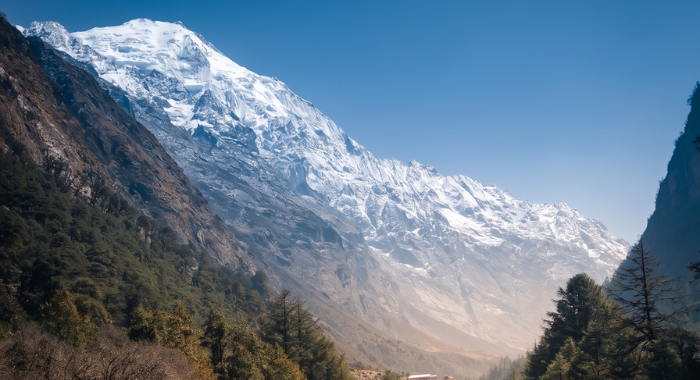 glimpse-of-langtang-valley
